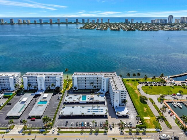 301 Lake Shore Dr Unidad 302