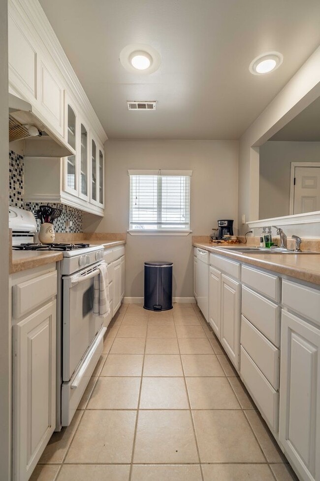 Photo - Downtown Bentonville home! Walk to Walmart HO, Downtown Square, and more!
