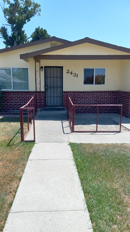 Photo - 2431 Bell Ave