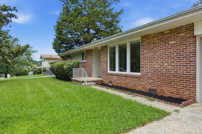 Photo - 4727 Briarwood Dr