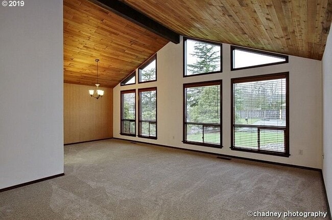 Photo - One level Immaculate Condition Ranch -Huge...