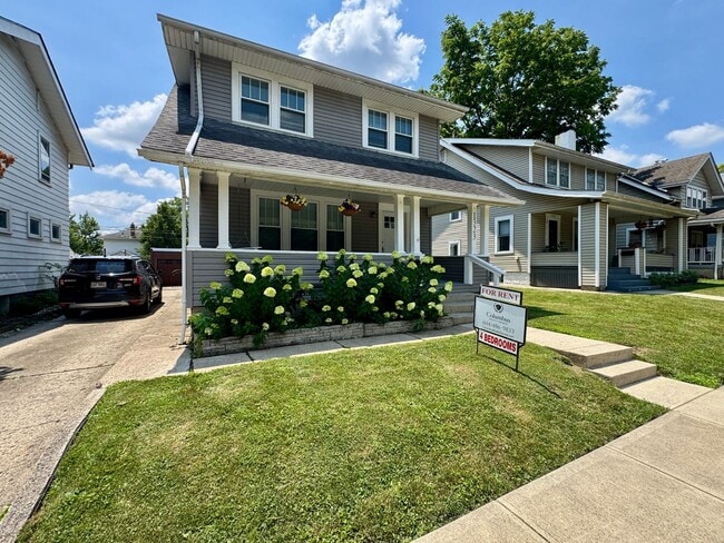 Photo - 1323 W 3rd Ave