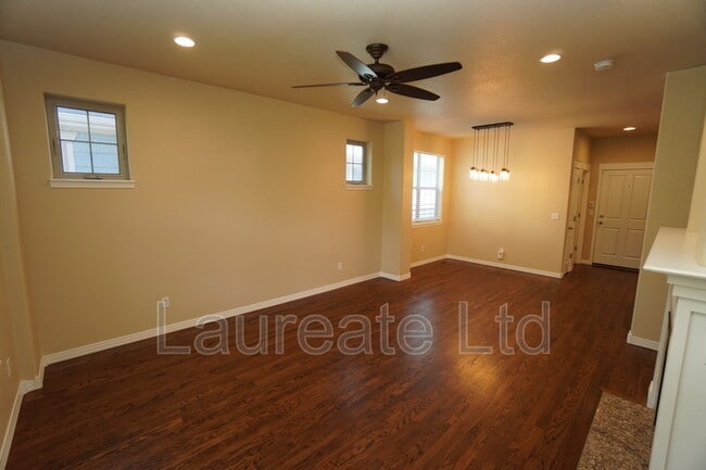 Photo - 3206 Geneva St