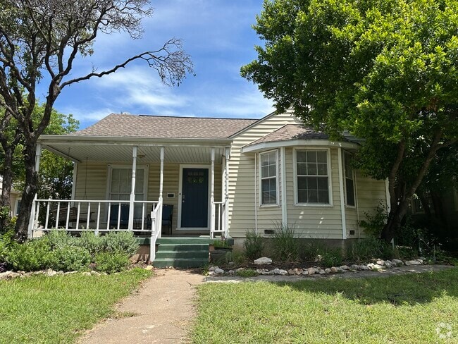 Building Photo - 4624 Calmont Ave Unit Arlington Heights Fort Worth Rental