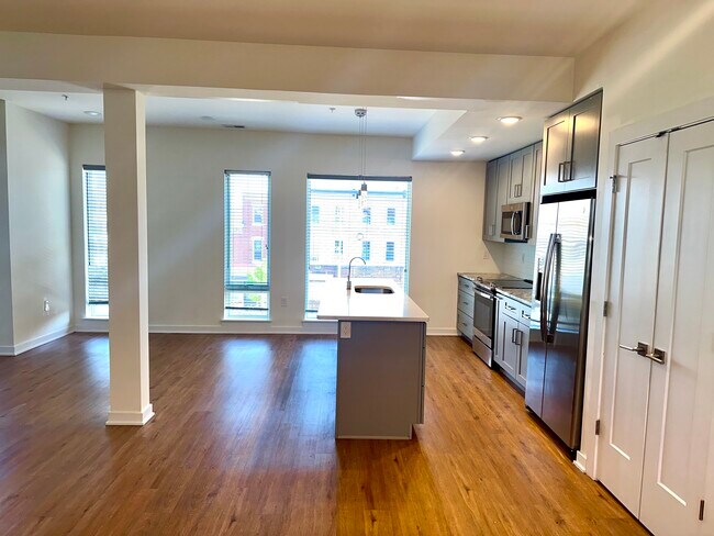 Kitchen/living - 331 E Girard Ave Unidad 2