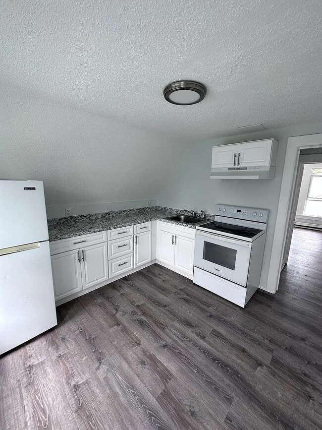 Photo - 111 Laurel Hill Ave Unit 3