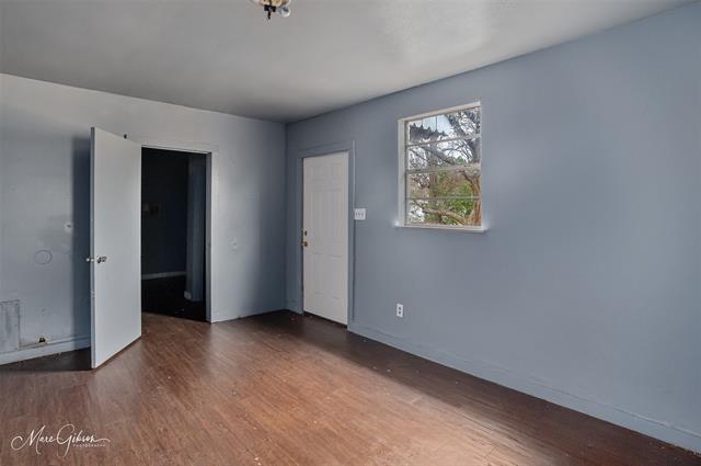 Photo - 329 Edwards St