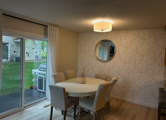 Photo - 5419 Fawn Meadow Curv SE