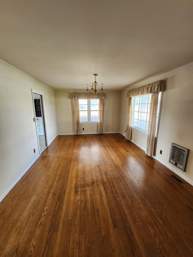 Photo - 3-Bedroom Home in Sparta with Hardwood Floors, Carport & Covered Porches