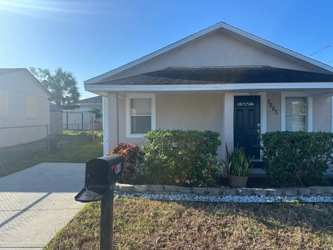 3 Bedroom 2 Bathroom in Haines City - 3 Bedroom 2 Bathroom in Haines City House