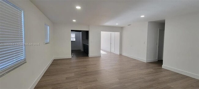 Photo - 2513 Island Dr