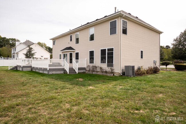 Photo - 27 Samantha Dr