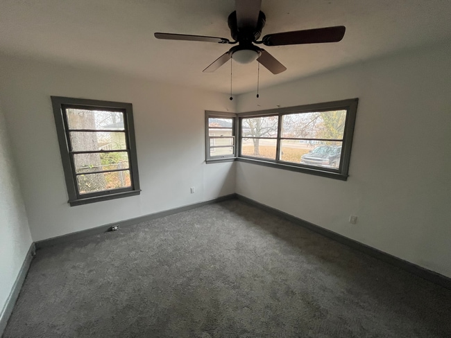 Photo - 754 Raymond Rd Unit B