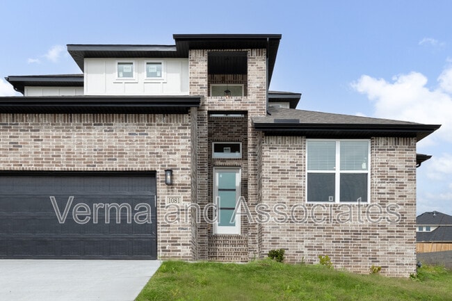 Photo - 1081 Whistler St