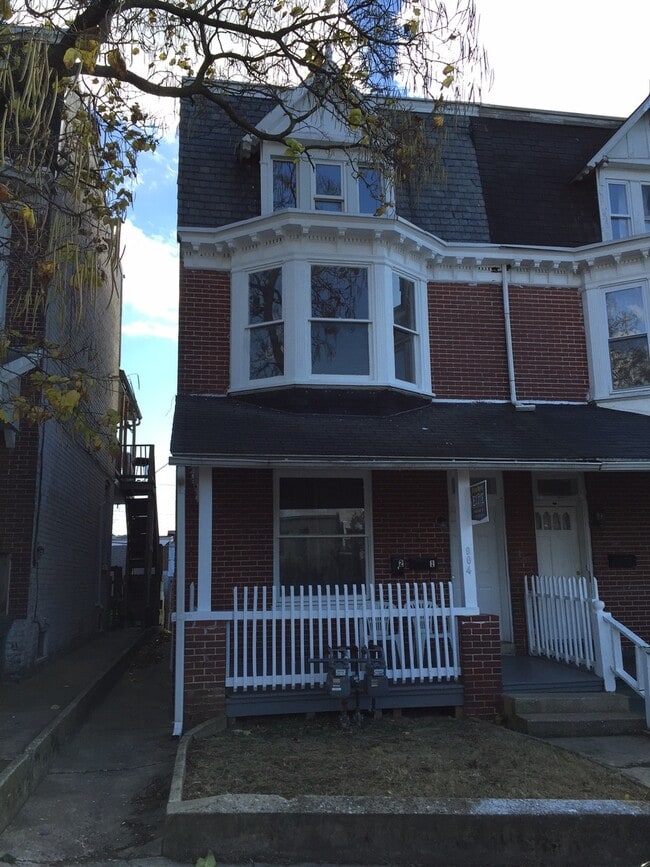 Building Photo - 3 Bedroom 1 Bath in the West End of York City Rental