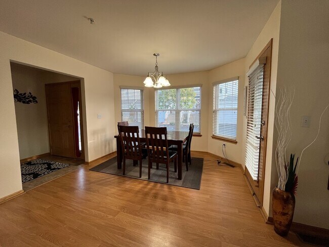 Dining Room - 7171 W Rawson Ave Unidad 7171