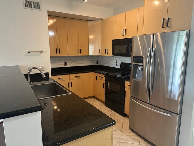 Photo - 1320 Fillmore Ave Unit 423