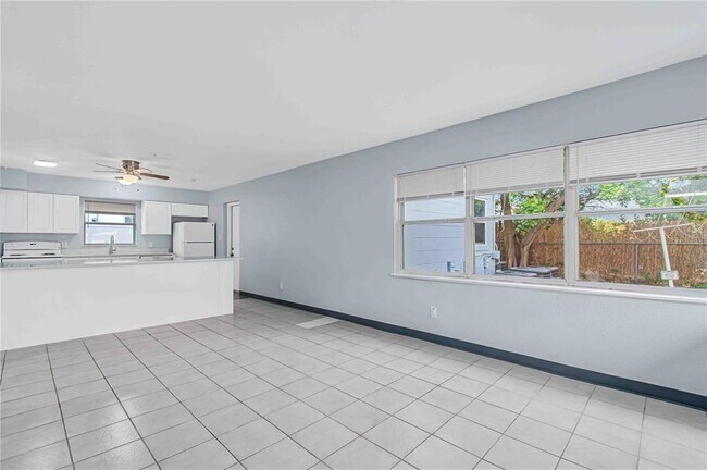 Photo - 140 112th Ave N Unit 5