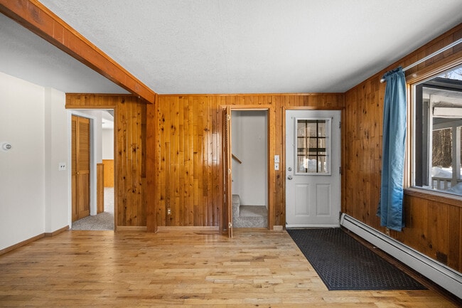 Photo - 1118 Cheri Way