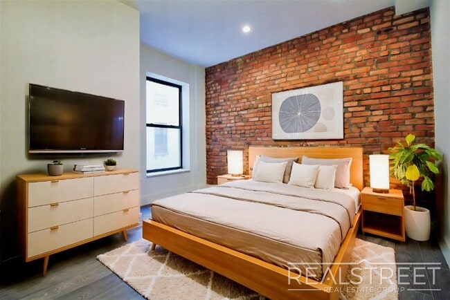 Photo - Gorgeous Spacious 3 Bedroom in Prime Crown Heights Unidad 2D