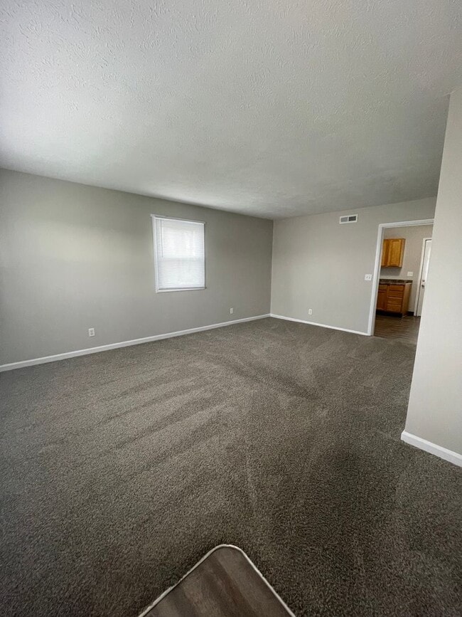 Photo - 30-32 Morehouse-NOREMAC Unidad 32 Morehouse Ct.