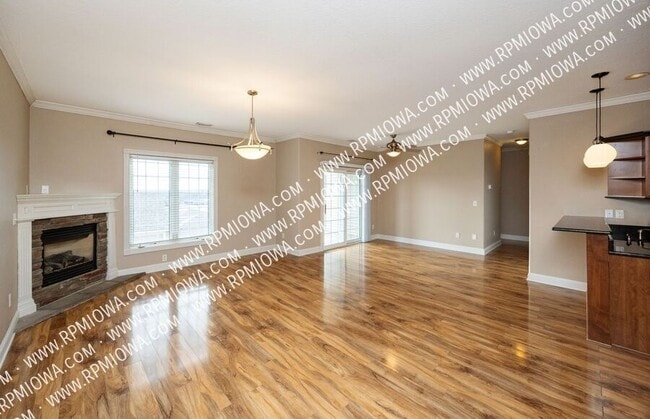 Building Photo - 14115 Airline Ave Unit 6