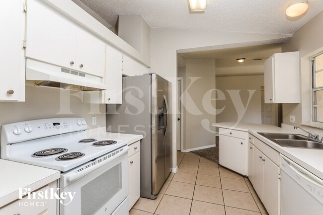 Photo - 2059 Gallagher Ave