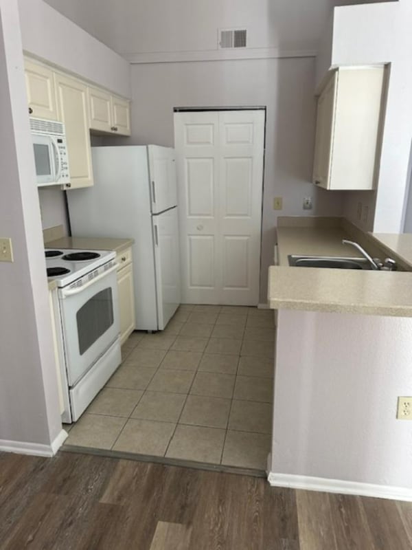 Photo - 1225 Bermuda Lakes Ln