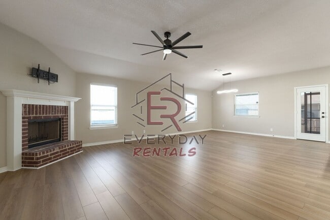 Photo - 6708 Oliver Loving Dr