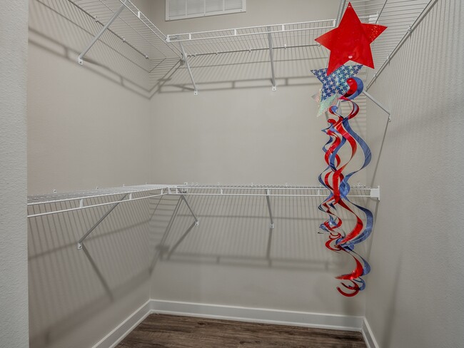 Raina - 1 Bed / 1 Bath - 646-705 Sq.Ft.
