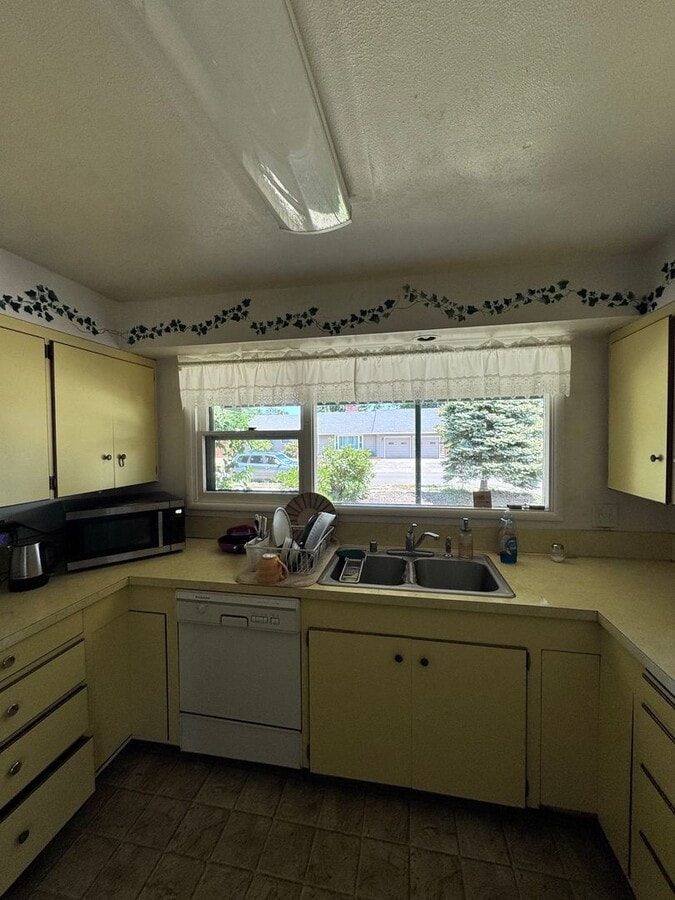 Photo - 1124 Woodside Dr Unit C