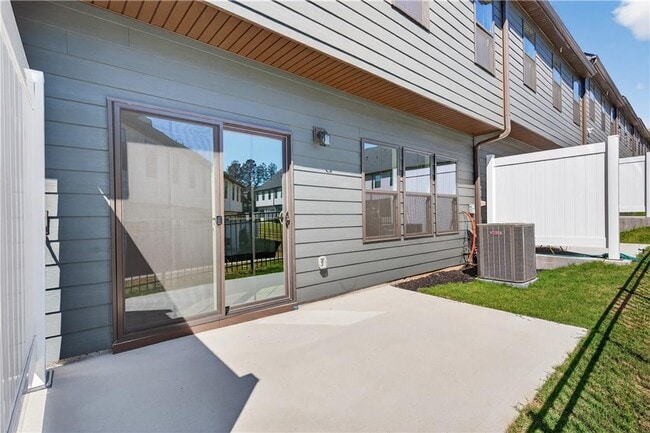 Photo - 325 Enchanted Ct