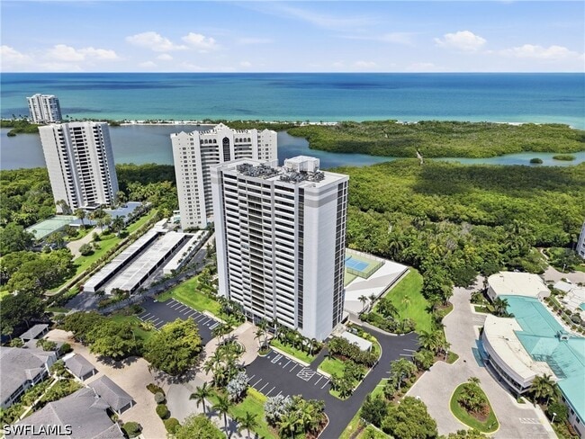 Building Photo - 5601 Turtle Bay Dr Unit 302