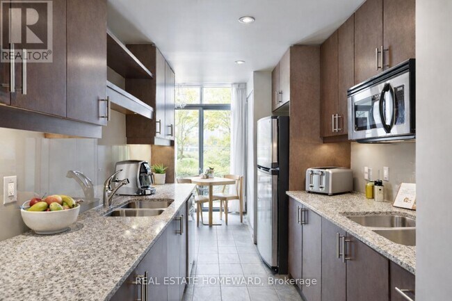 Photo - 297 Mutual St