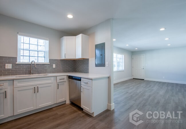 Photo - The Lux on Briar