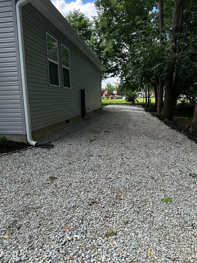 Photo - 2127 Haines Ave