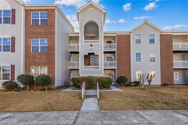 Photo - 264 Waterdown Dr