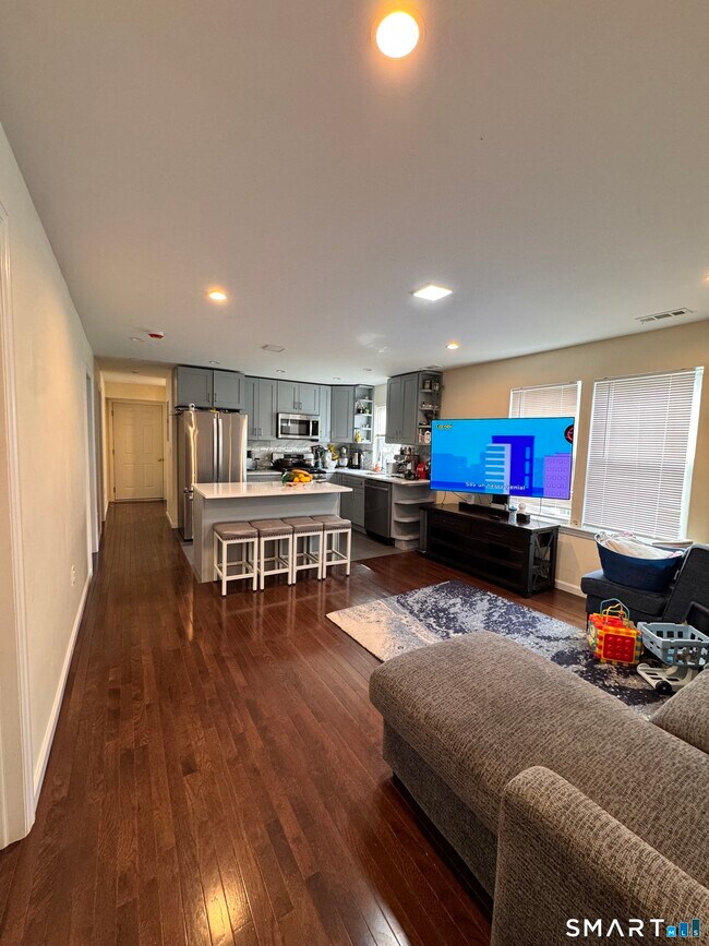 Photo - 18 Soundview Ave Unit 1