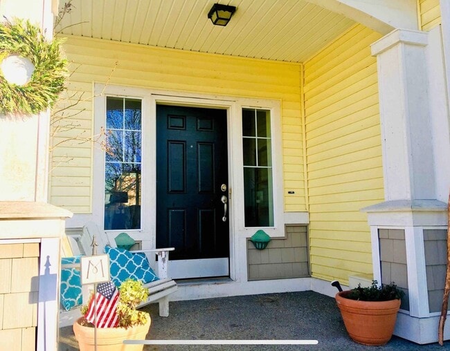 Photo - Open and charming