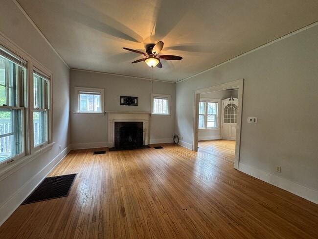 1004 S Busey Ave
