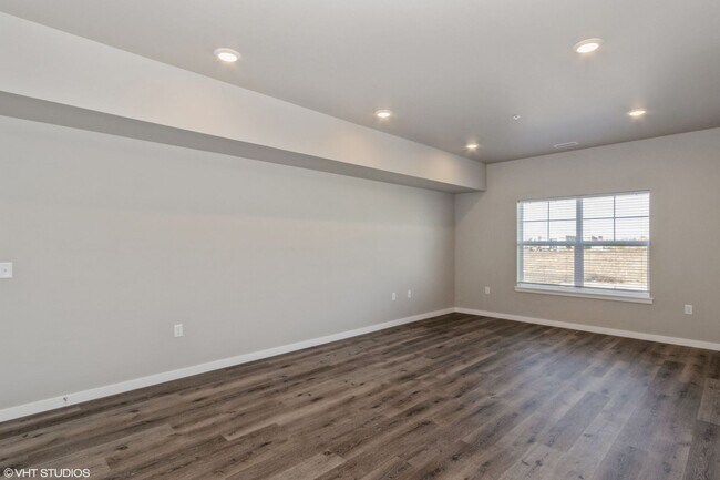 Photo - Big Ben Townhomes - 3 Bedroom/2.5 Bathroom