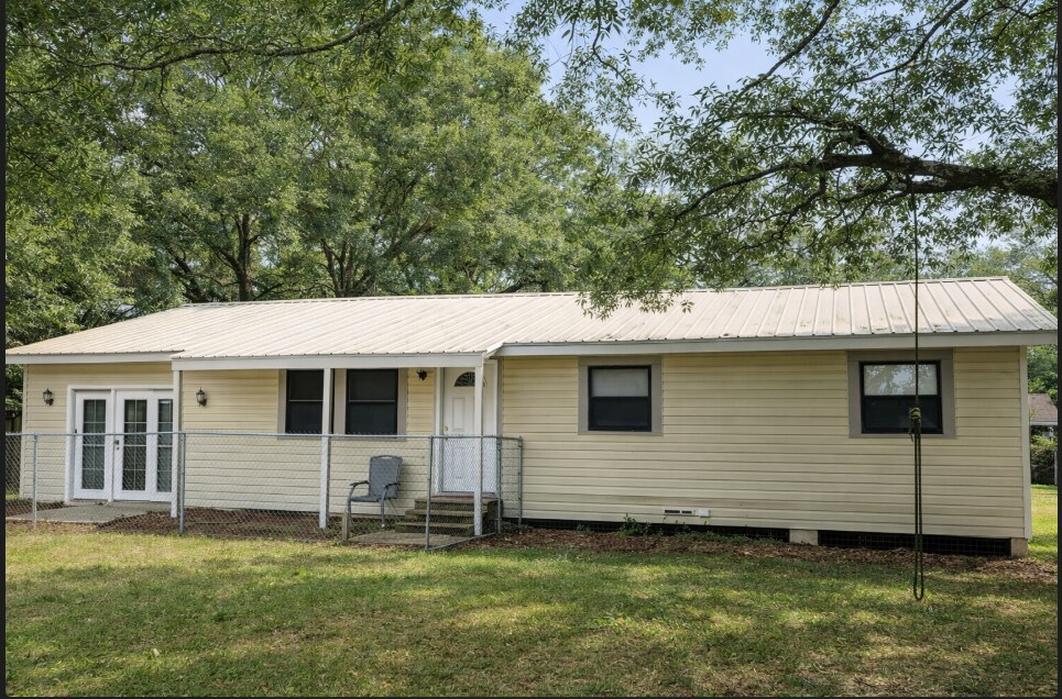 Photo - 6600 Springwater St