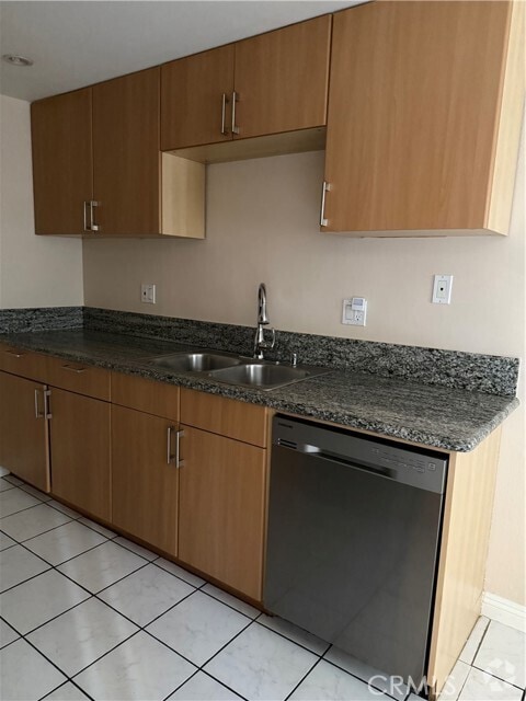 Building Photo - 8020 Langdon Ave Unit 120 Rental
