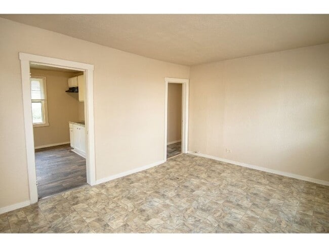 Photo - Cozy Renovated 2 BR Near Downtown