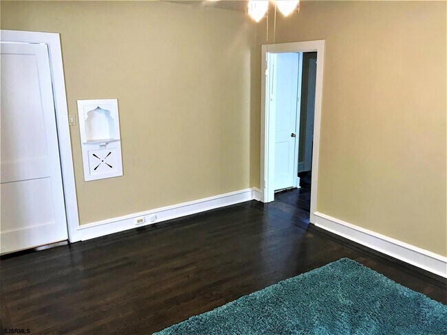 Photo - 119 N Jasper Ave