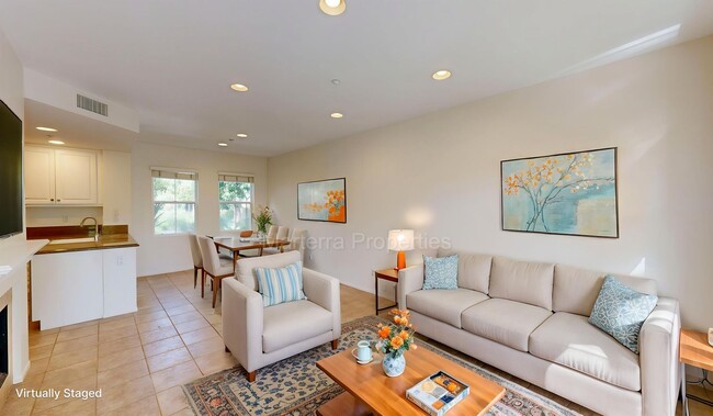 Building Photo - Amazing 2 Bedroom/2.5 Bathroom