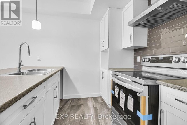 Photo - 230 Cypress St