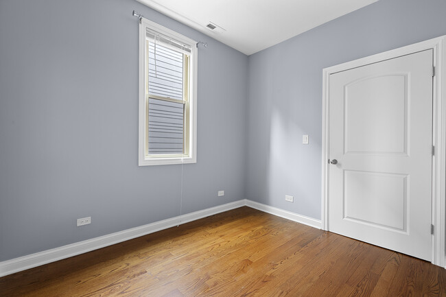 Photo - 3628 W George St Apartments Unit 2