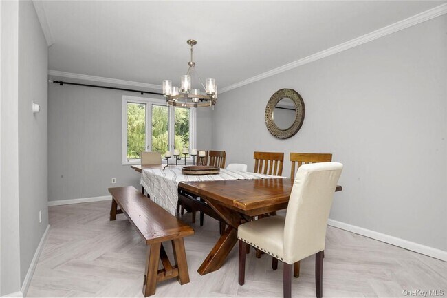 Photo - 613 Horsepound Rd