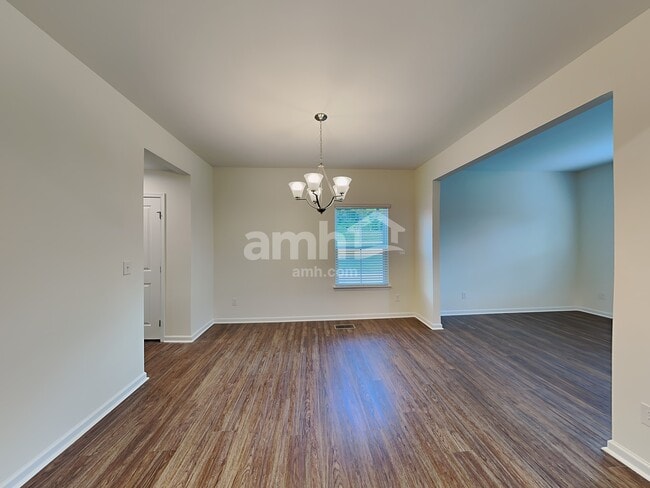 Photo - 661 Hamilton Park Dr